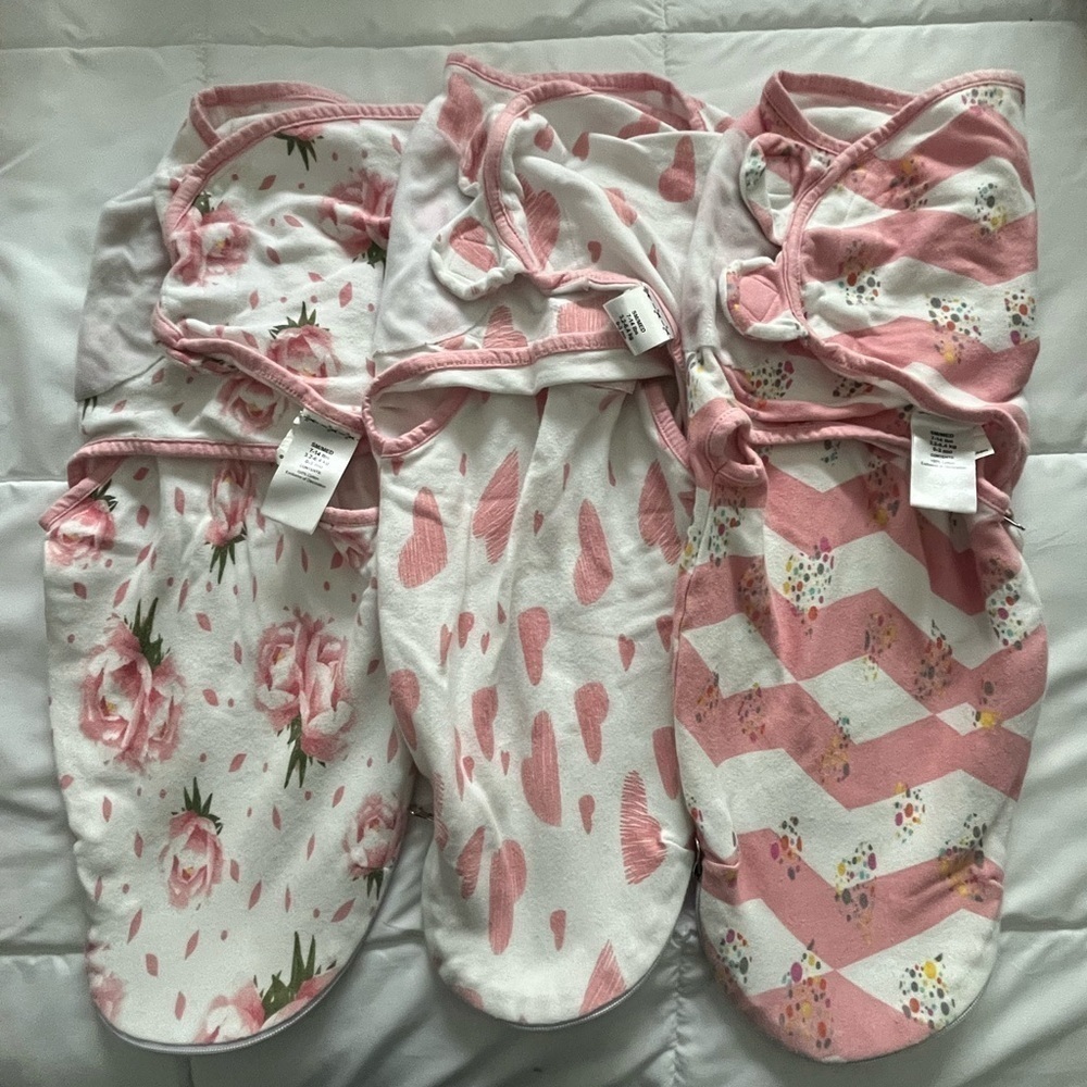 Lot of 3 BubloBaby Swaddles. 7-14lbs.